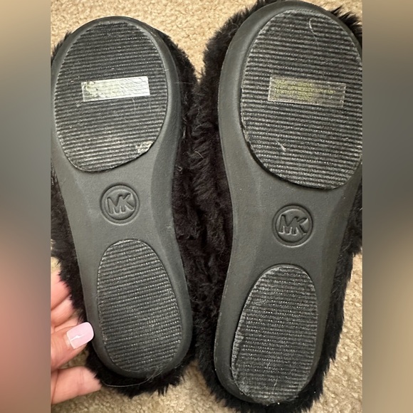 Michael Kors Slippers -Authentic - Picture 3 of 3